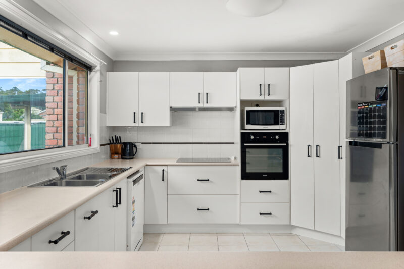 63 Roulstone Crescent, SANCTUARY POINT  NSW  2540 : image 