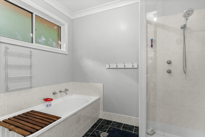 63 Roulstone Crescent, SANCTUARY POINT  NSW  2540 : image 